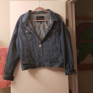 NEVER BEEN WORN Denim Jacket